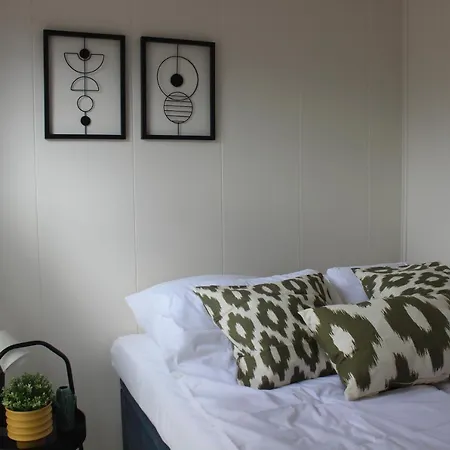 Marina 鲁恰内尼达